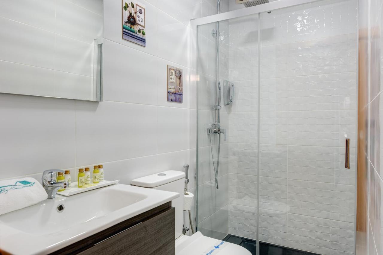Villa Mamba By Seric,15' Walking To The Beach Torremolinos Eksteriør billede