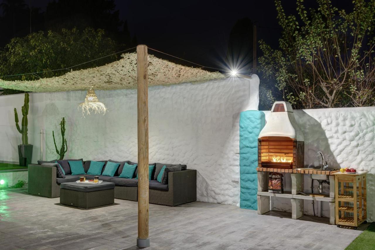 Villa Mamba By Seric,15' Walking To The Beach Torremolinos Eksteriør billede