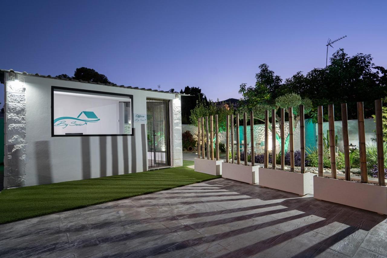 Villa Mamba By Seric,15' Walking To The Beach Torremolinos Eksteriør billede